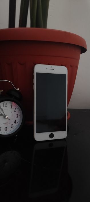 Продается поко х5 про и аифон 6 плюс