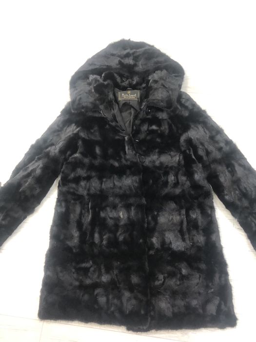 Продаю шубу черный бриллиант