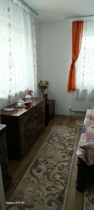 Casa de vanzare, 1459 mp teren genros , doua  intrari, com. Produlesti Dambovita