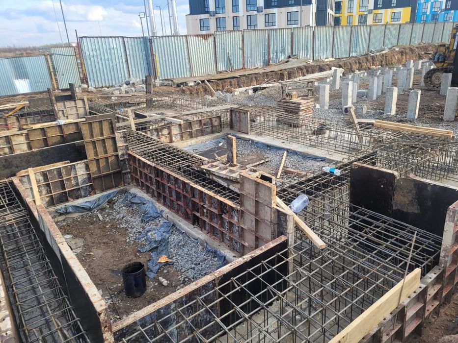 Бригада строителей