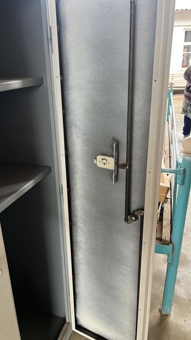 Продам сейф банковский