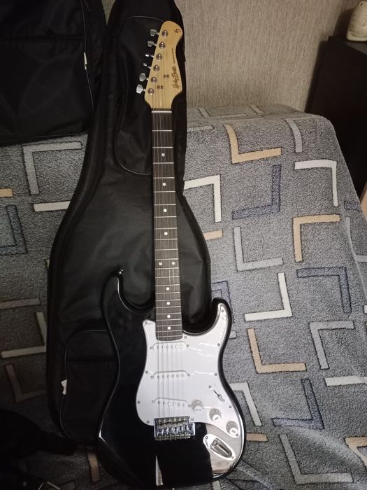 Продам гитары акустика и бас