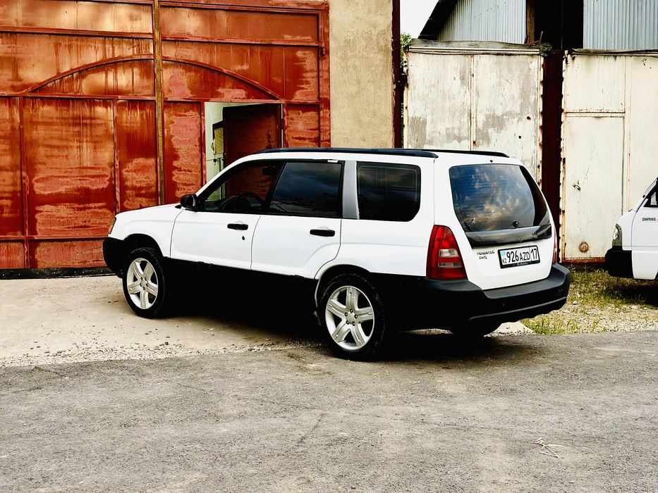 Subaru Forester SG5