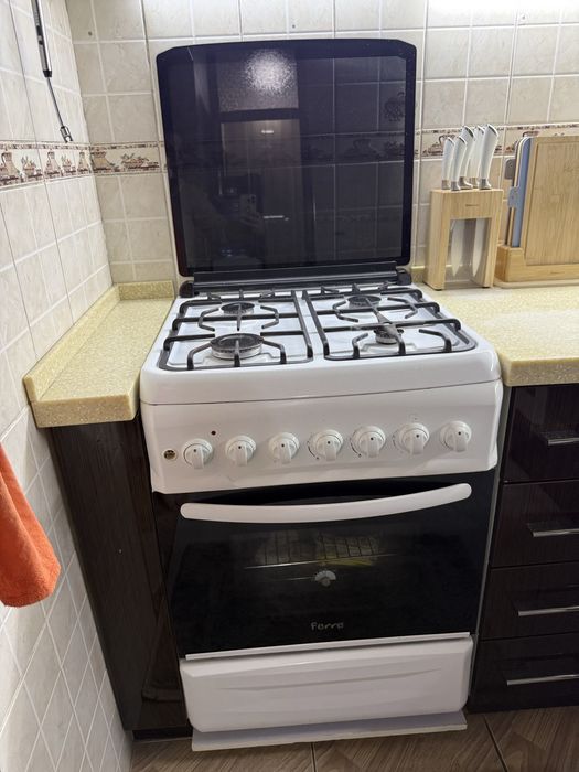 продается газовая плита Ферри