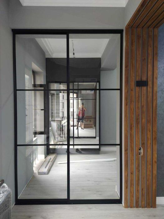 Лофт-перегородки из закалённого стекла под заказ