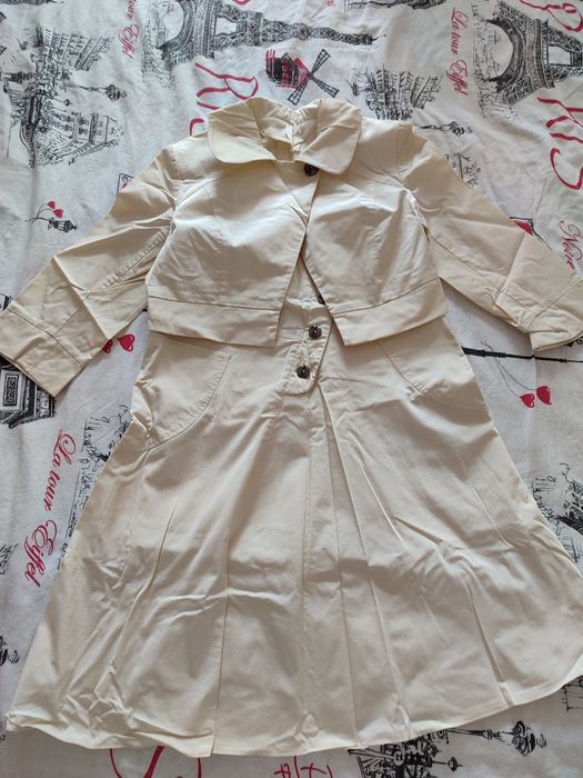 Продам 2  костюма