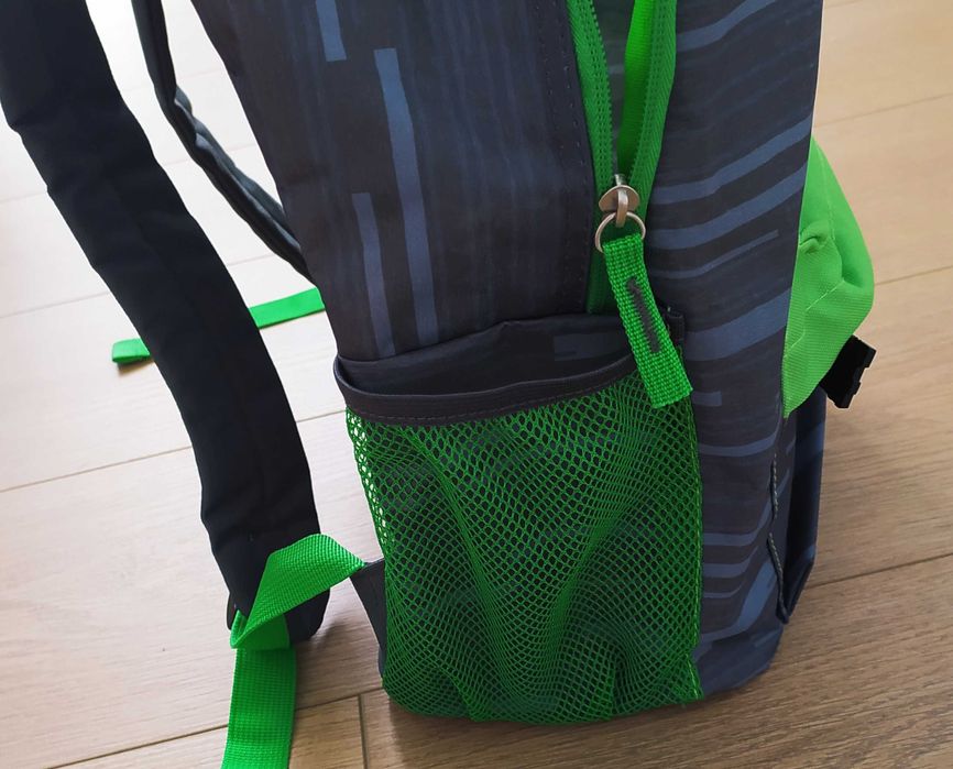 Ghiozdan Tinerii Titani