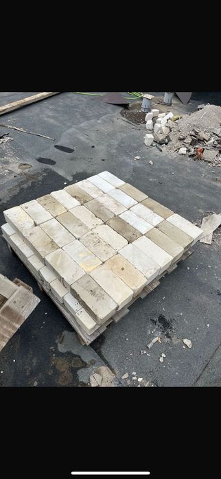 Продам кирпич (120 штук)