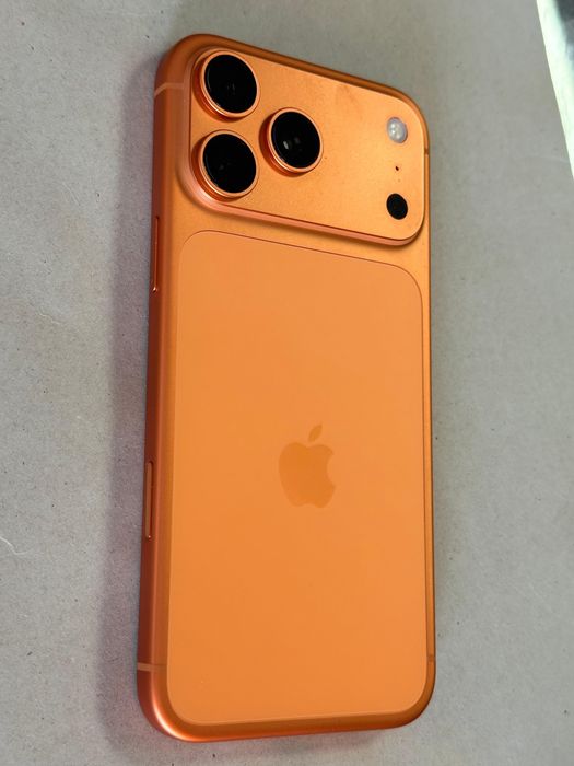 iPhone 17 Pro Max 2 TB Cosmic Orange | Portocaliu