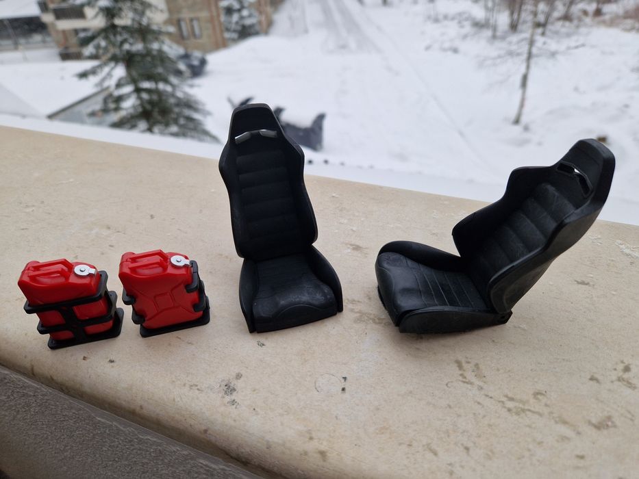 Седалки и туби за бензин за РЦ модел 1/10