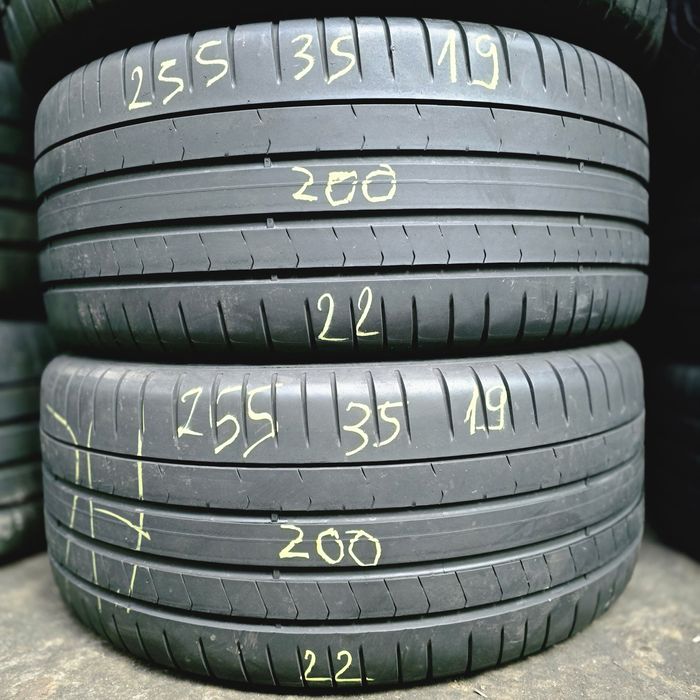 2x 255/35/19 VARA PIRELLI 2022 Stare excelentă