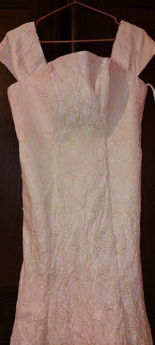 Вечернее платье в хорошем состоянии