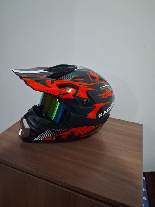 Продам шлем кроссовый
