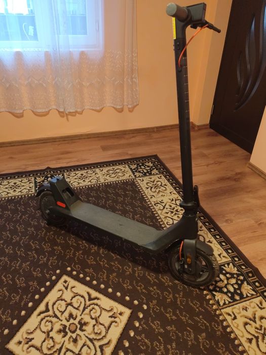 Vând trotineta electrica Xiaomi 4 Lite 2nd gen