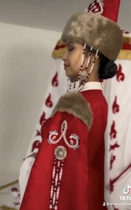 костюмы казахские