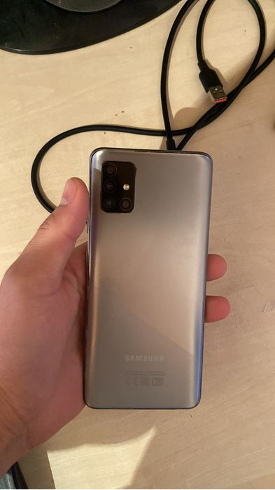 Самсунг А51 срочно