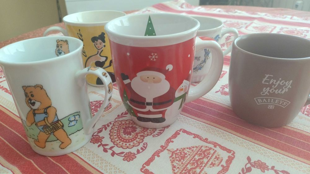 Разнообразни чаши за чай