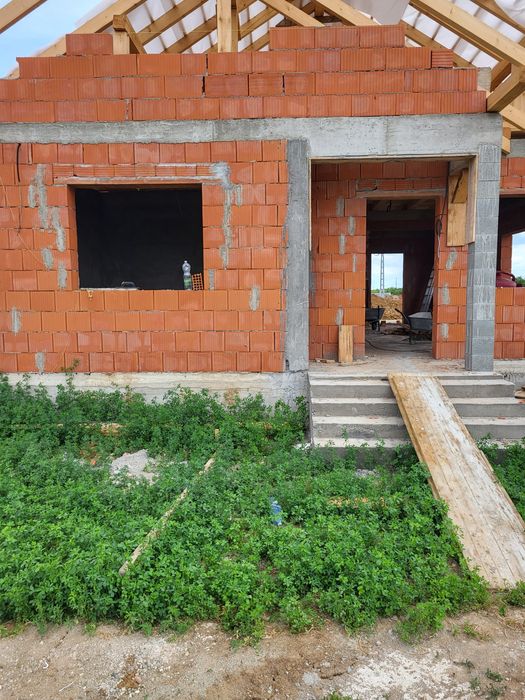 Casa pe parter -80 mp utili - Predare la alb