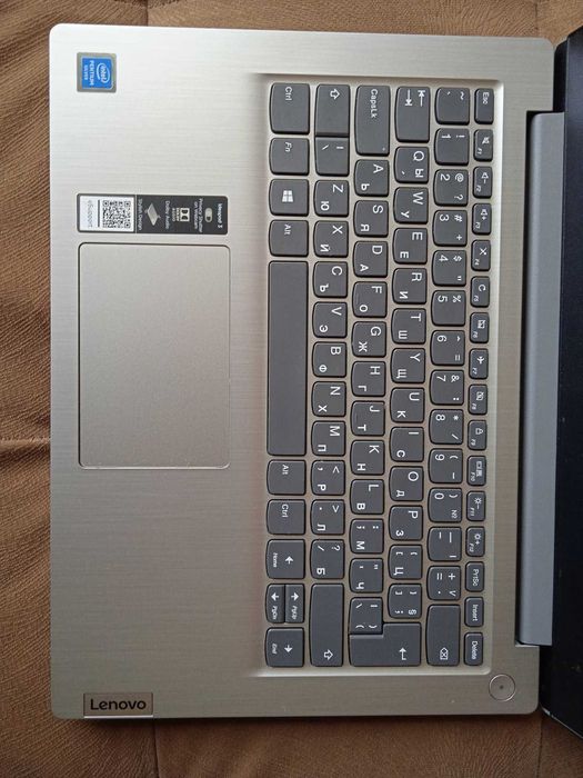 Lenovo Ideapad 3 15ITL6 15.6" FHD Intel i3-1115G4 8GB 512 GB SSD отлична батерия