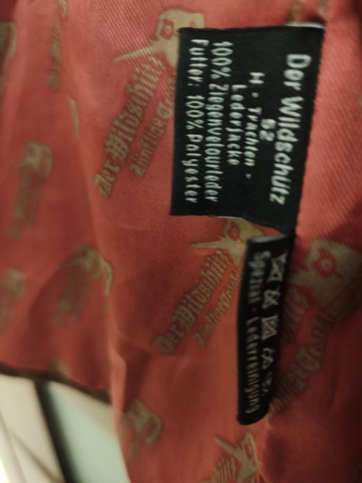 Haina piele intoarsa de Capra , made in Austria