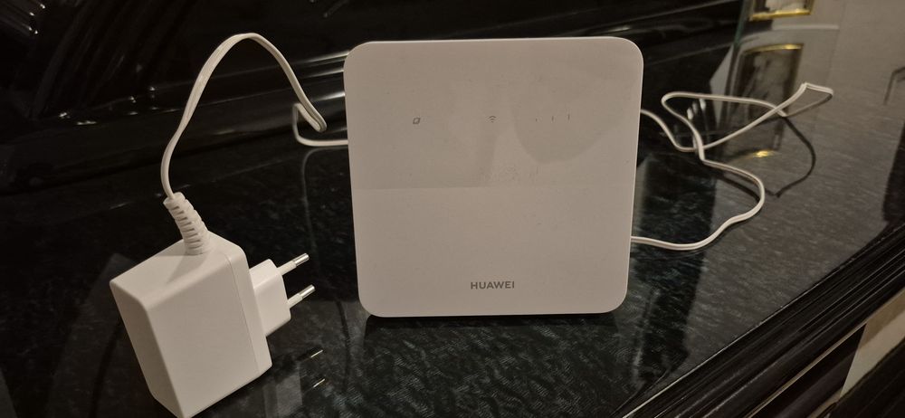 Router wireless Huawei B320-323, alb, 3G, 4G, Wi-Fi 4