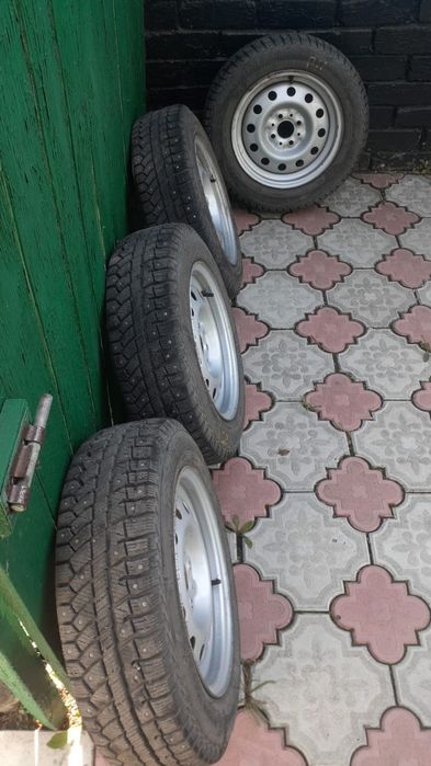 Продам  резина зима
