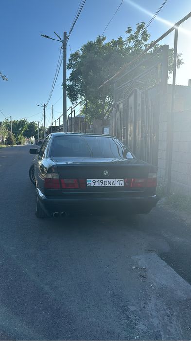 Bmw 5-series.