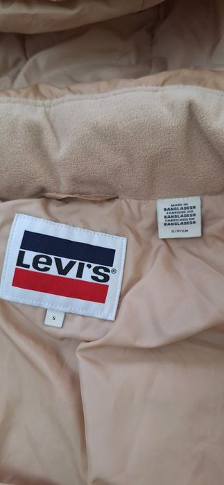 Geaca Levi's originala din puf
