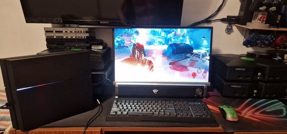 PlayStation 4 cu soft 11 pentru modat