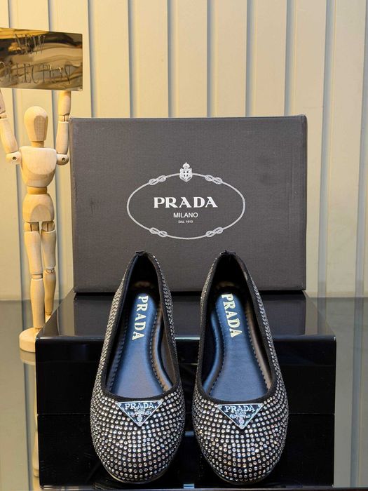 Balerini dama cu pietre