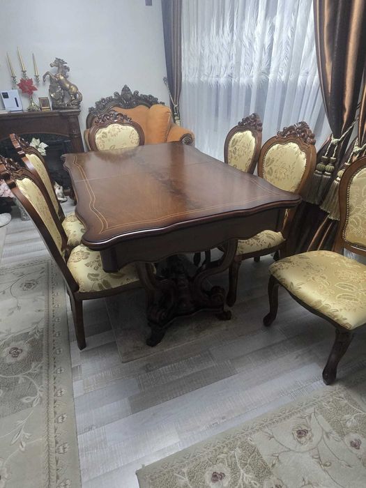 Set Masa din lemn masiv cu 6 scaune sculptate