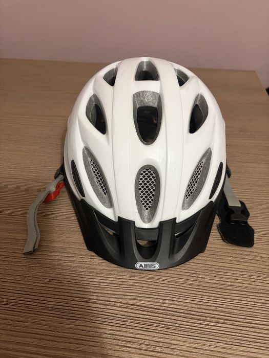Cască bicicleta ABUS, mărime 56–62 cm, reglabilă,,stare bună