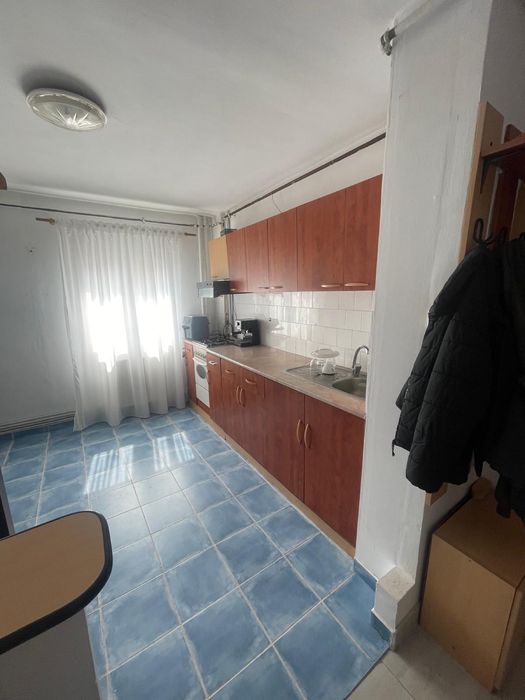Inchiriez apartament cu 2 camere in zona Maraşti