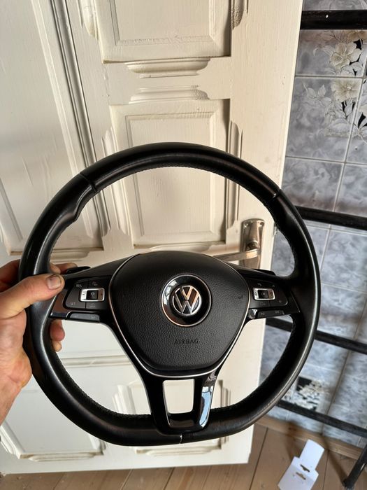 Volan cu comenzi piele Vw Passat B8 Golf 7 Polo 6R skoda octavia 3 superb 3 fabia complet cu airbag sofer padele 3 spite