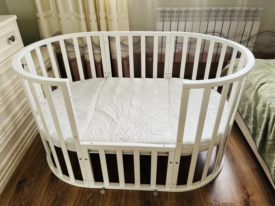 Продам манеж 8в1 40000