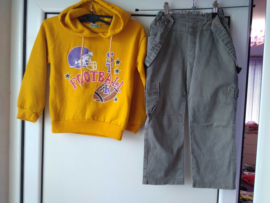 Спортни летни костюмчета всяко на цена от  18 -30лв. за брой