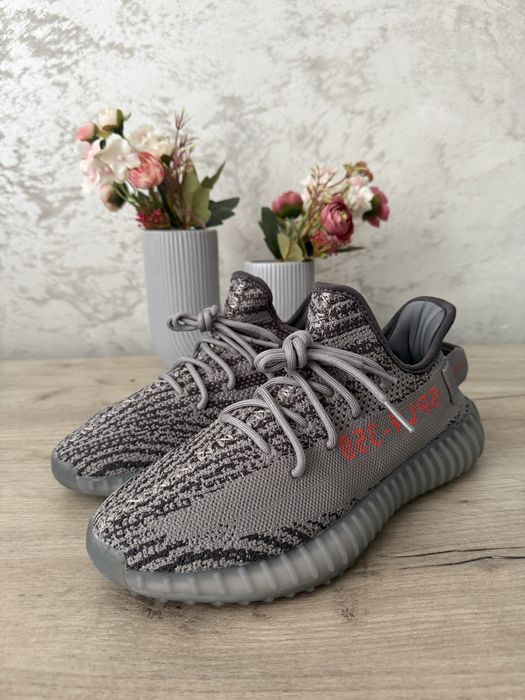 Adidas Yeezy Boost 350 V2 Beluga 2.0   41 1/3