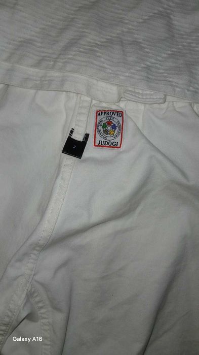 Кимоно за джудо Mizuno IJF