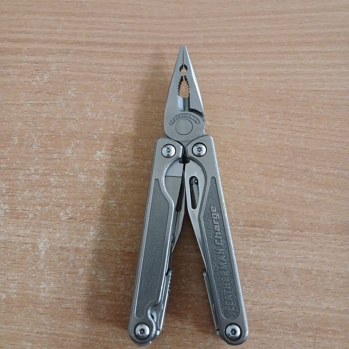 Мультитулы лезерман чардж тти