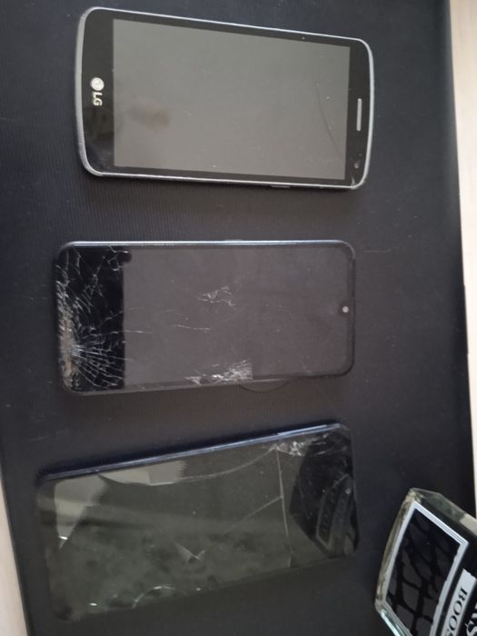 Телефон Самсунг а 31  на запчасти