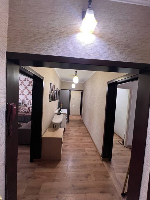 Продаеться квартира 4-х комнатная