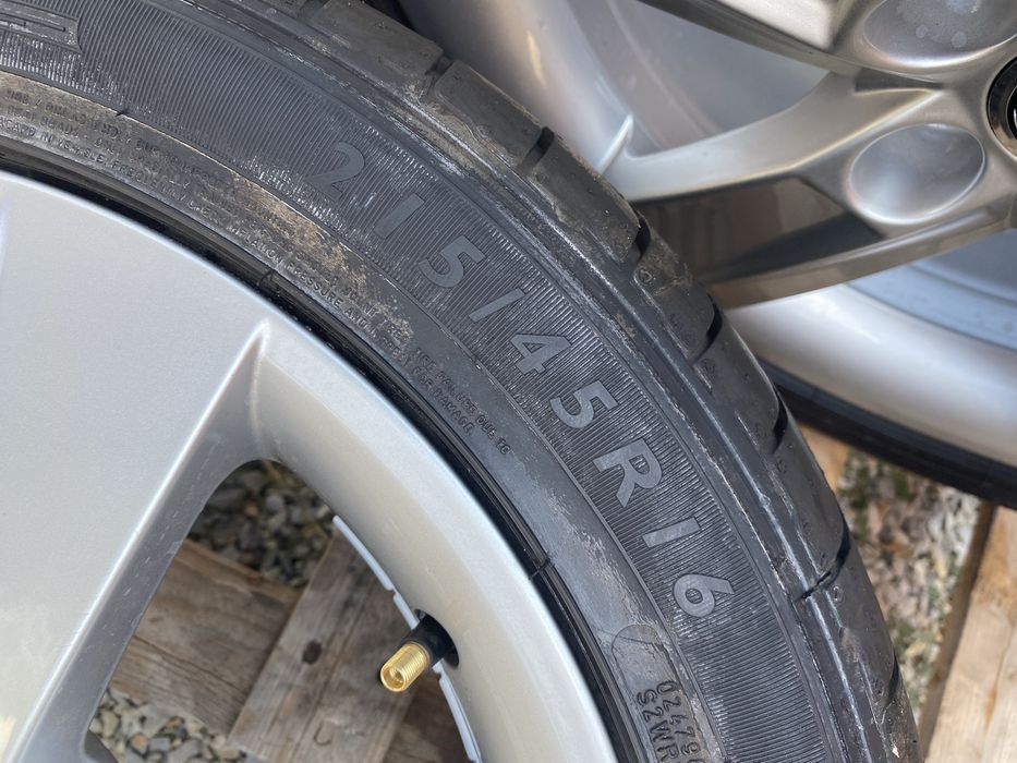 215/45/16 Dunlop  Летни