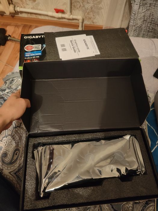 Новая видеокарта Gigabyte 4060 eagle OC