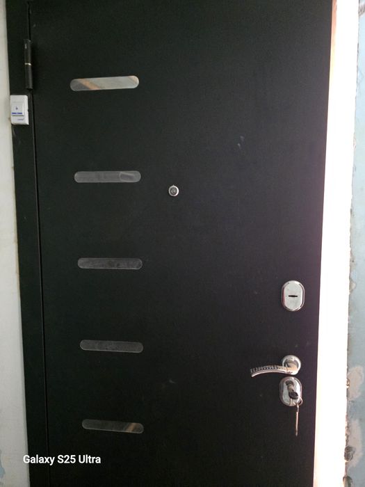 Асакада милий банк йонида 1дом 2 хона газ сув  свети зур иссик