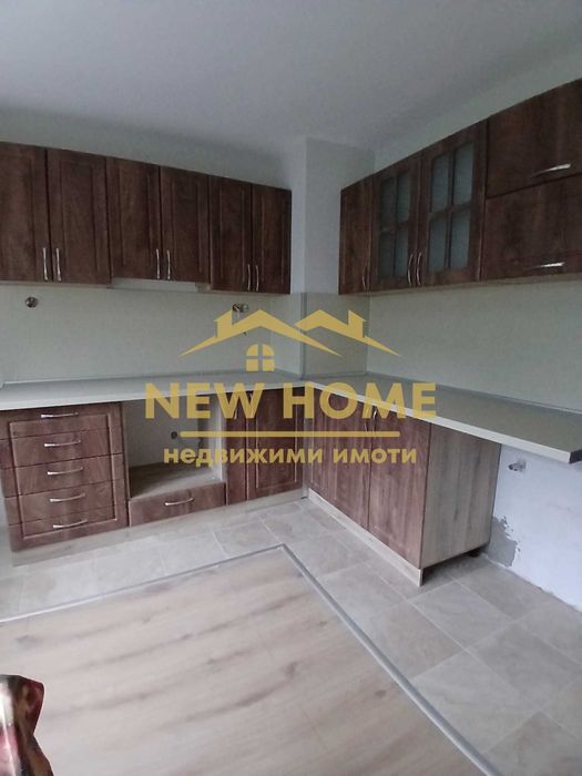 2-ен, тухлен апартамент до Езикова гимназия