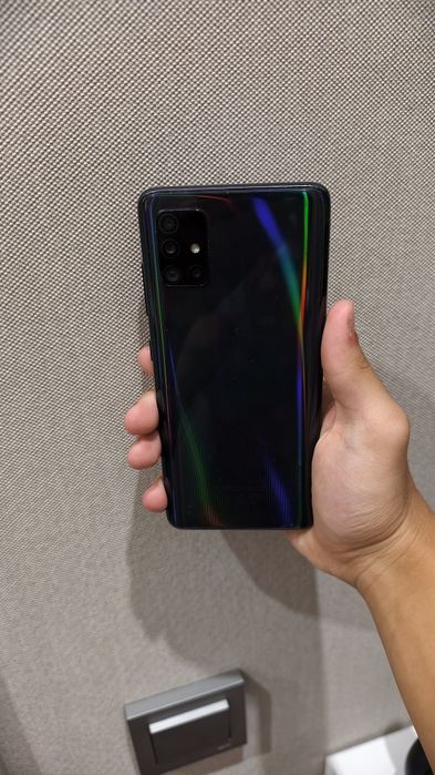 Продаю Samsung A51 128gb