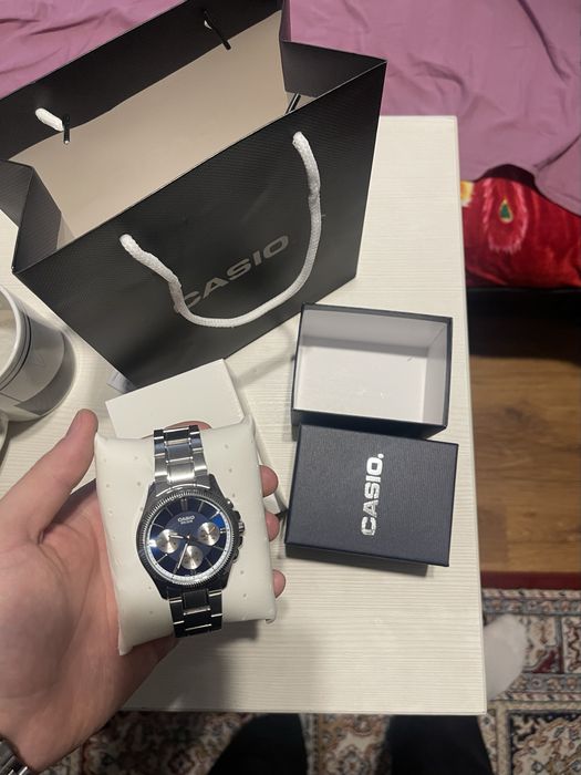 CASIO — стильные мужские часы