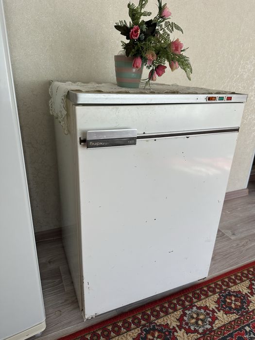 Морозильник Бирюса