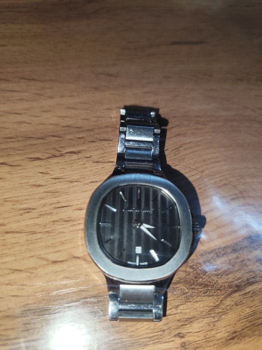 Продам часы в отличном состоянии