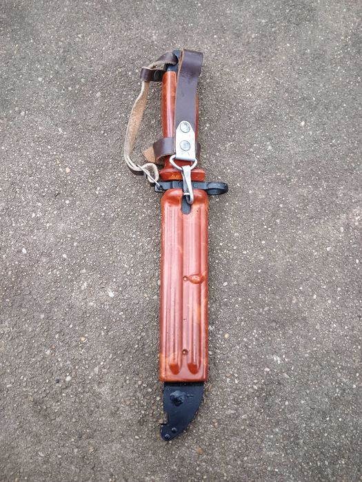 Нож-щик за АКМ 74.